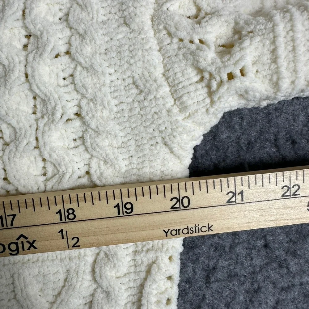 Hazel Moon Womens Cream Chenille‎ Cable Knit Sweater Crewneck Small Ivory
